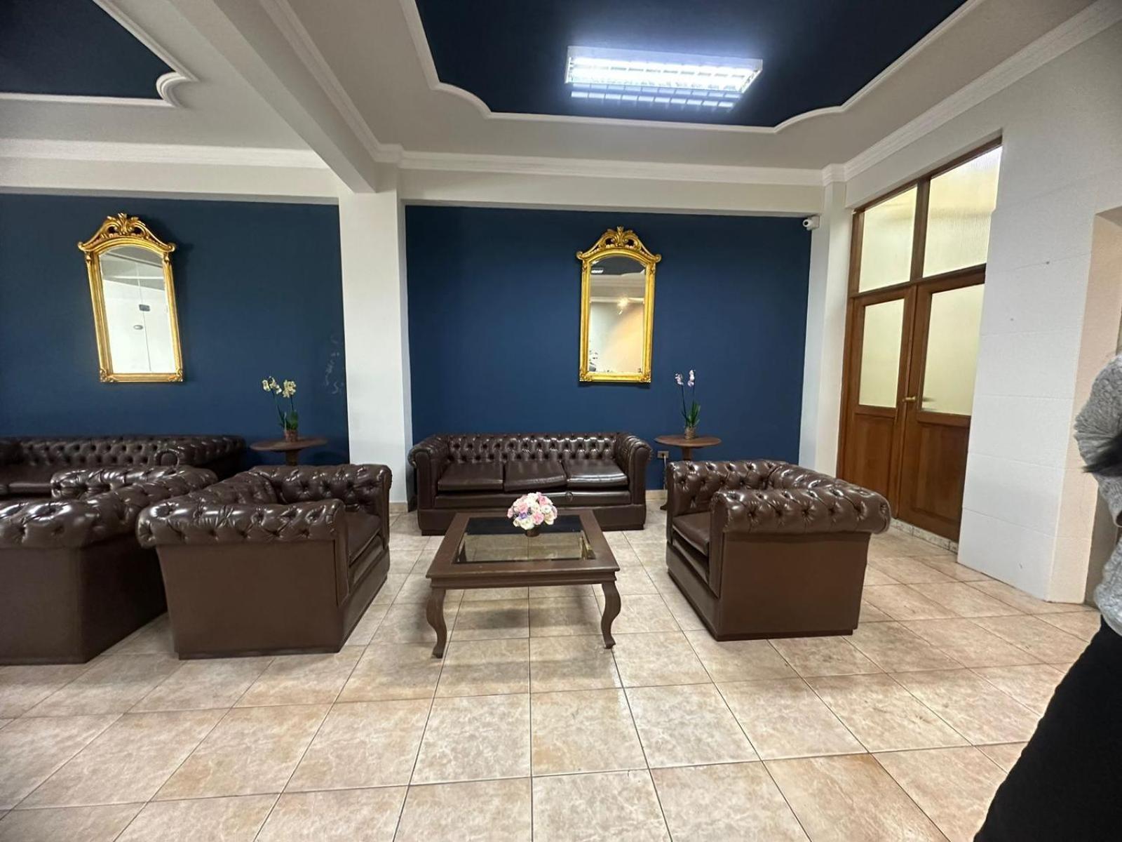 Hotel Oblitas Cochabamba Exteriör bild